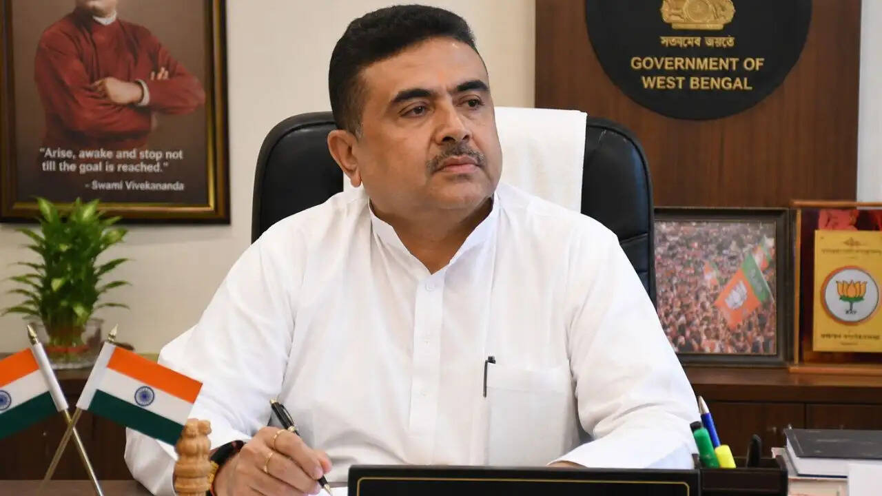 पश्चिम बंगाल की राजनीति में भाजपा और तृणमूल के बीच बढ़ती चुनौतियाँ