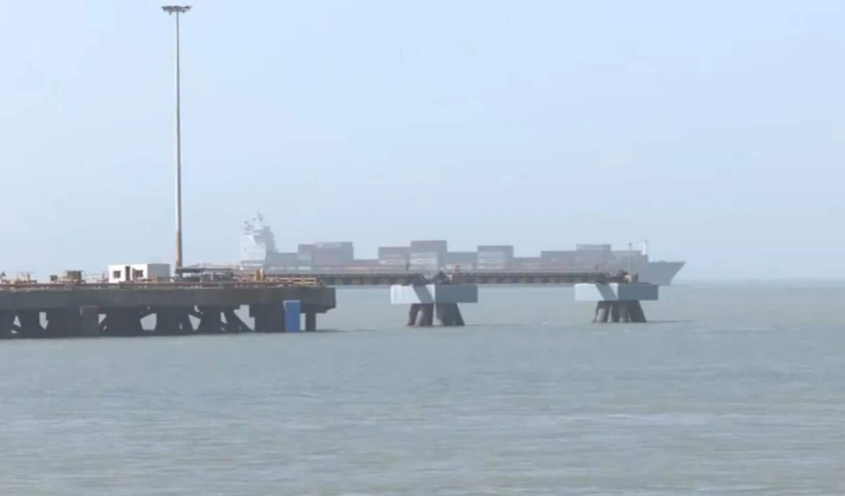 भारतीय जहाजों की स्थिति पर मंत्रालय का अपडेट amid Middle East Tensions