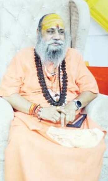 ऐतिहासिक पीठ दूधेश्वर मंदिर में शिवरात्रि पर भगवान शिव के जलाभिषेक के लिए कांवड़ियों का उमड़ा सैलाब