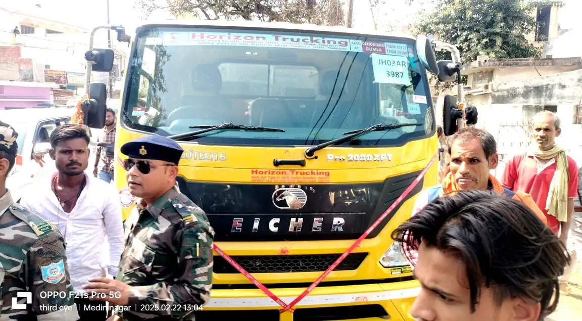 पांकी रोड जनकपुरी में हाइवा ने बाइक सवार को कुचला, मौत