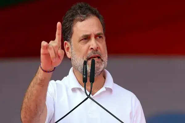 राहुल गांधी ने पंजाब में कांग्रेस को दी टीम वर्क की चेतावनी