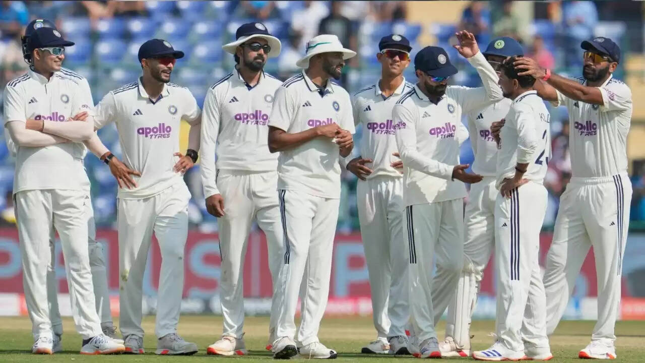 अक्षर और आकाशदीप अफ्रीका टेस्ट सीरीज से बाहर, नए खिलाड़ियों को मिलेगा मौका