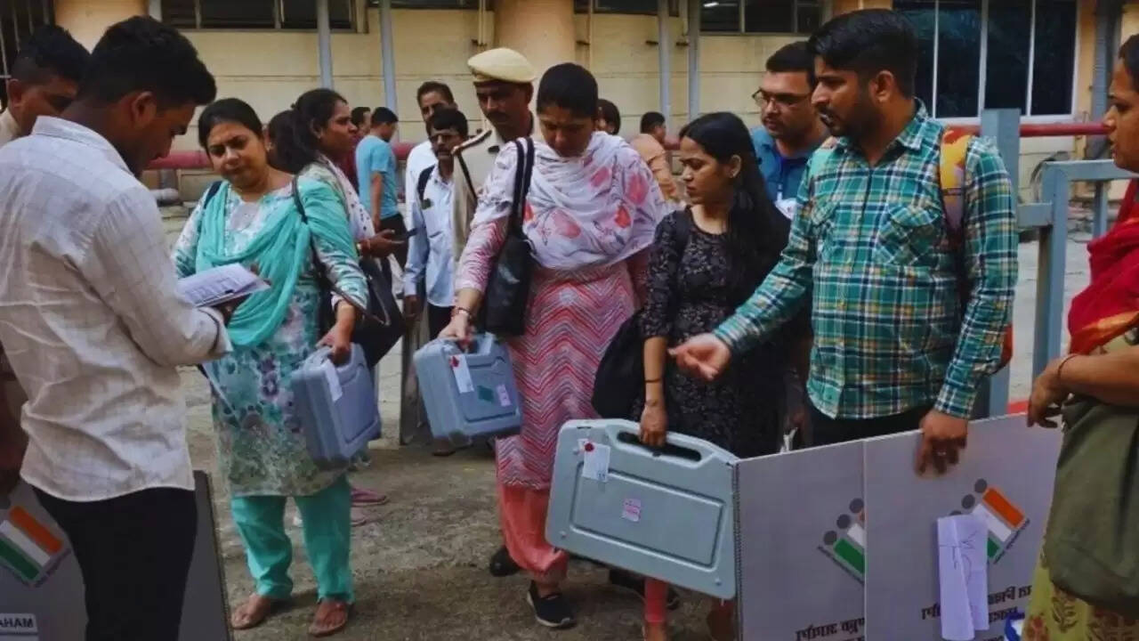 बिहार विधानसभा चुनाव 2025: 90,712 मतदान केंद्रों की तैयारी, जानें प्रमुख बातें