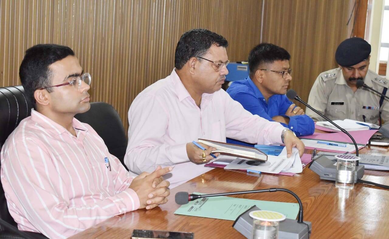 जिलाधिकारी ने नये पर्यटन डेस्टिनेशन के चयन व विकास को लेकर दिए निर्देश