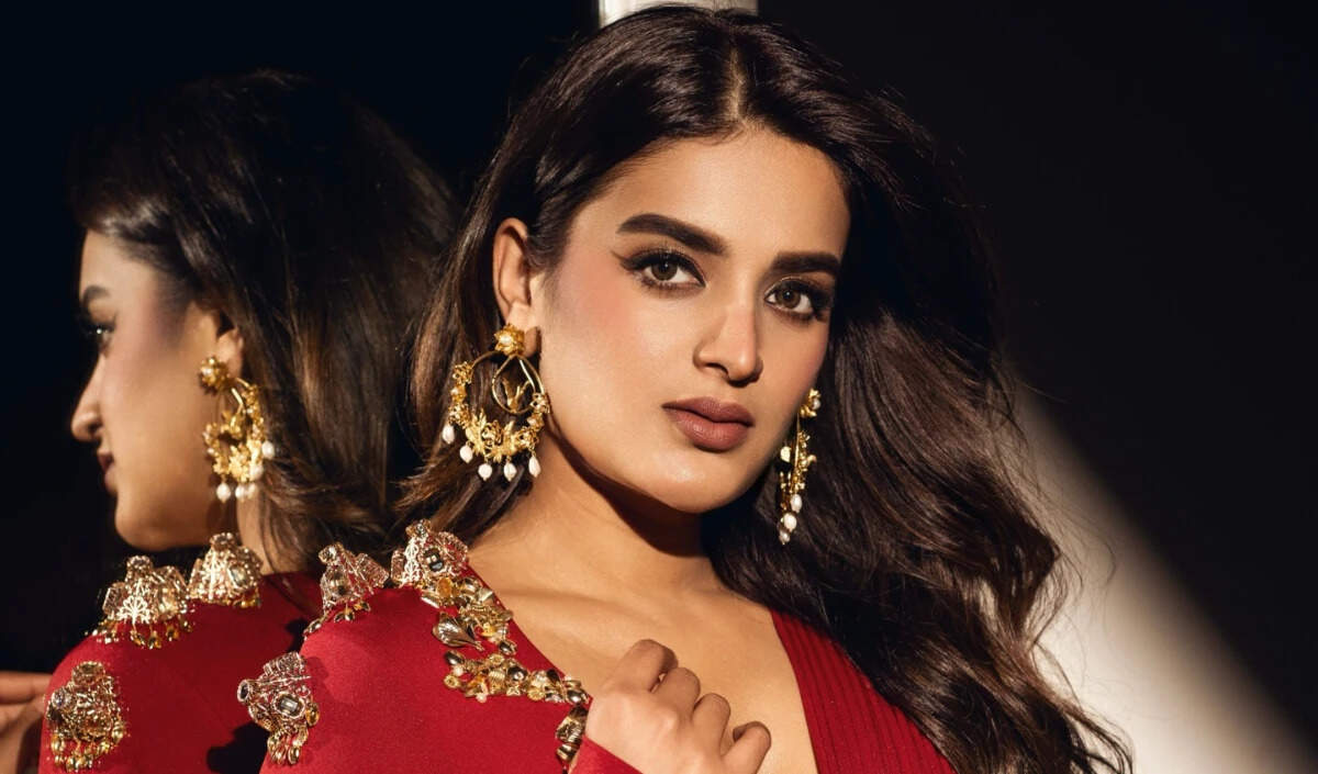 निधि अग्रवाल के साथ 'द राजा साब' गाने के लॉन्च पर भीड़ का हंगामा