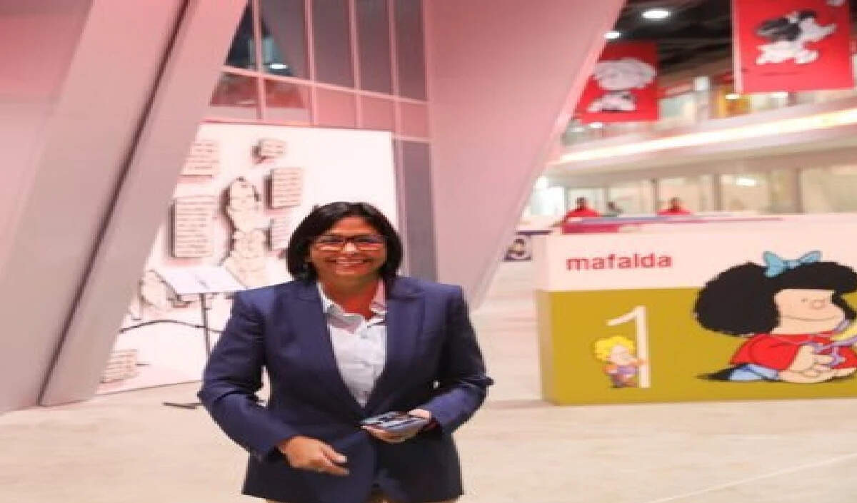 वेनेजुएला की नई अंतरिम राष्ट्रपति डेल्सी रोड्रिगेज ने शपथ ली