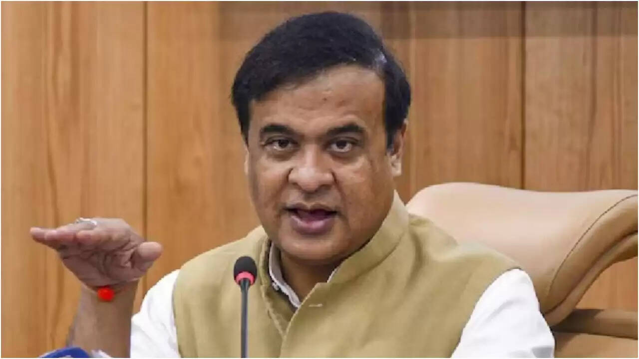 असम में तनाव: मुख्यमंत्री ने उपद्रवियों के खिलाफ सख्त कार्रवाई का आदेश दिया