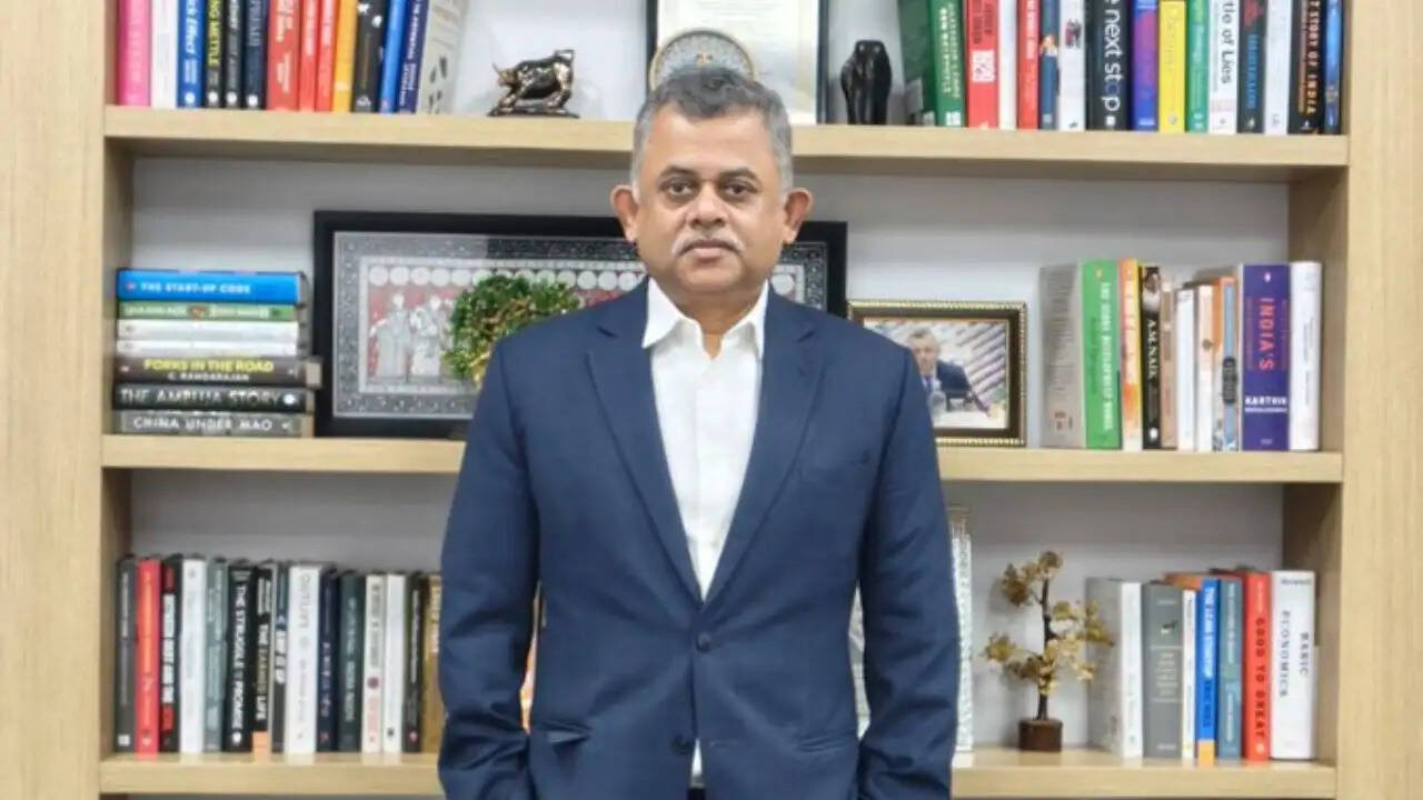 नीलकंठ मिश्रा बने वर्ल्ड बैंक के नए एक्जीक्यूटिव डायरेक्टर: जानें उनकी यात्रा
