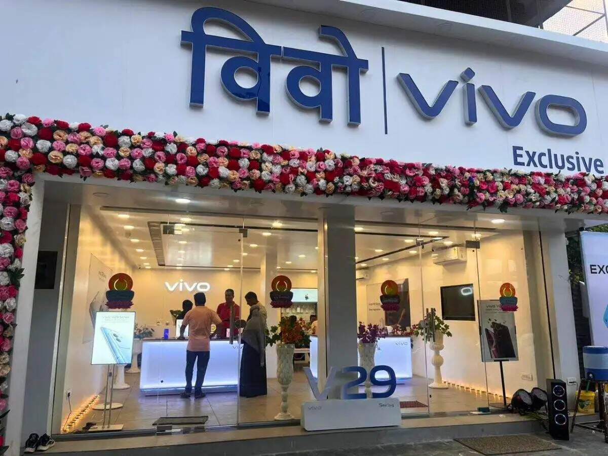 वीवो V70 FE: शानदार फीचर्स और किफायती कीमत के साथ नया स्मार्टफोन