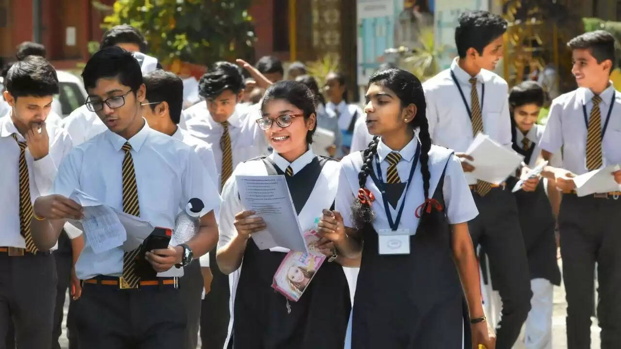 CBSE Class 10 Board Exams: नई प्रणाली से छात्रों को मिलेगा दो बार परीक्षा का मौका