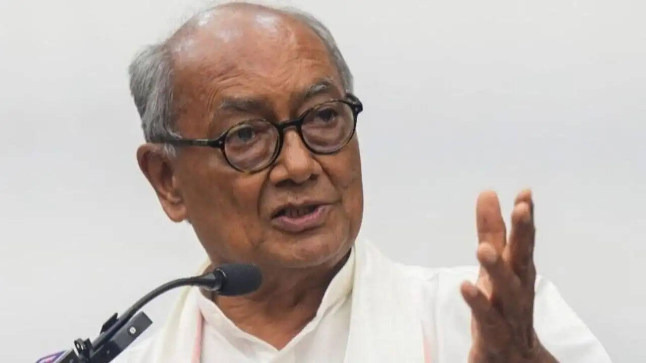 दिग्विजय सिंह का इंदौर दौरा: भोजशाला मामले और NEET परीक्षा पर महत्वपूर्ण बयान