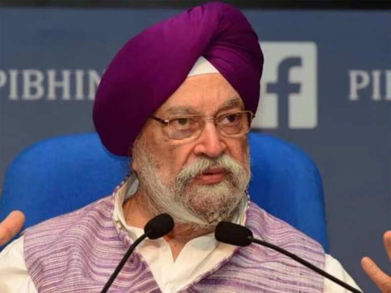 भारत में लॉकडाउन की अफवाहें निराधार, केंद्रीय मंत्री ने दी स्पष्टता