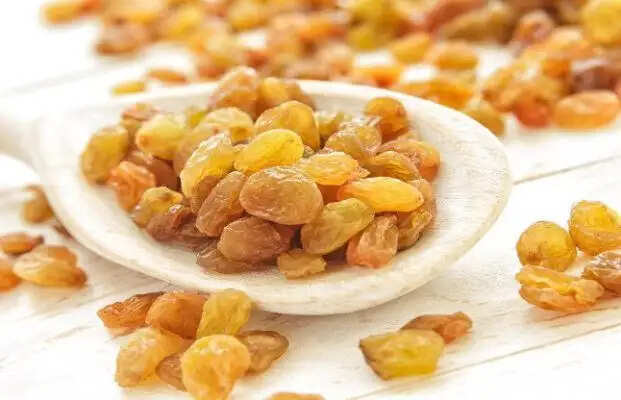किशमिश के अद्भुत स्वास्थ्य लाभ: जानें कैसे करें इसका सेवन