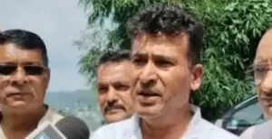उत्तराखंड में टैक्सी यूनियन का पार्किंग सुविधा को लेकर प्रदर्शन