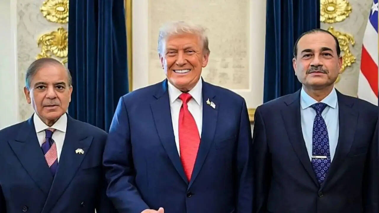 डोनाल्ड ट्रंप ने पाकिस्तान के नेताओं की सराहना की, भारत के साथ युद्ध को रोकने का किया दावा