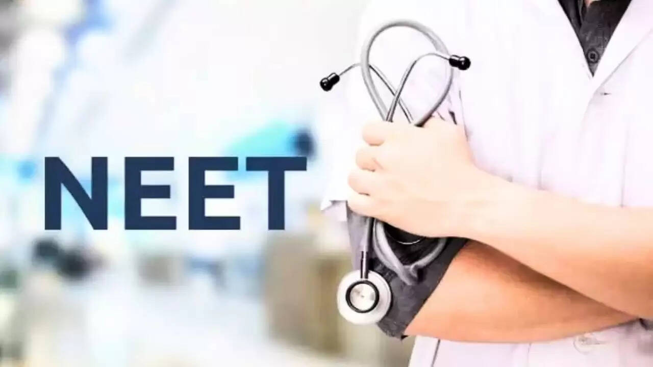 सर्वोदय विद्यालय की छात्राओं ने NEET परीक्षा में हासिल की सफलता