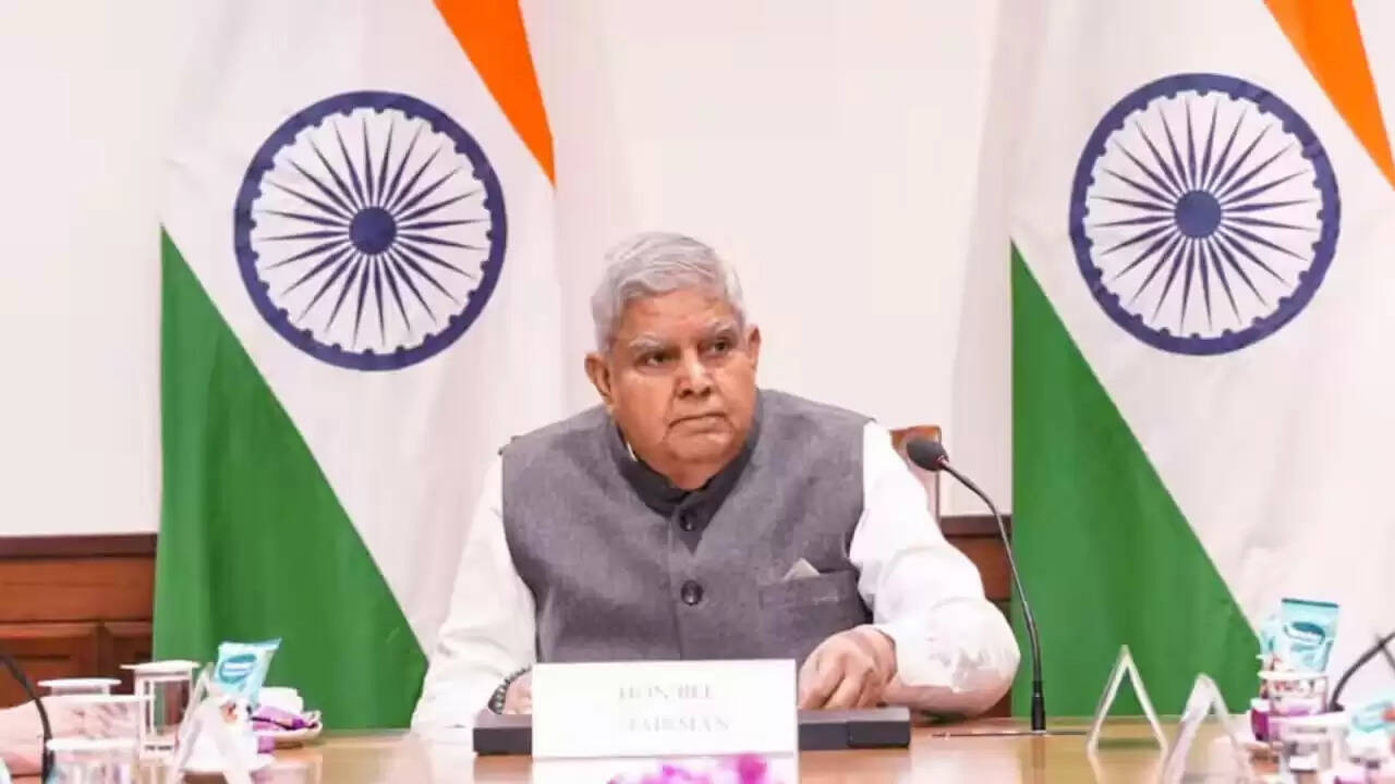उपराष्ट्रपति जगदीप धनखड़ ने स्वास्थ्य कारणों से दिया इस्तीफा