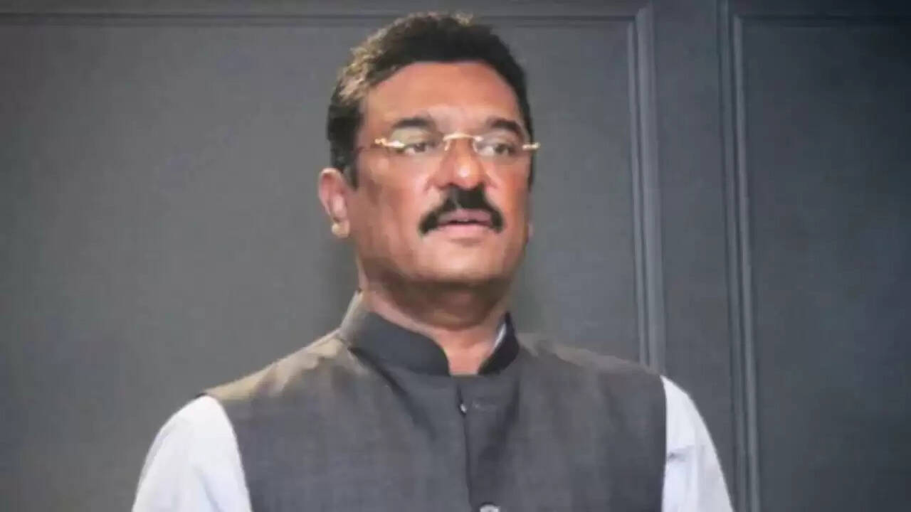 महाराष्ट्र में भाषा विवाद: एमएनएस के विरोध प्रदर्शन में शिवसेना नेता का अपमान