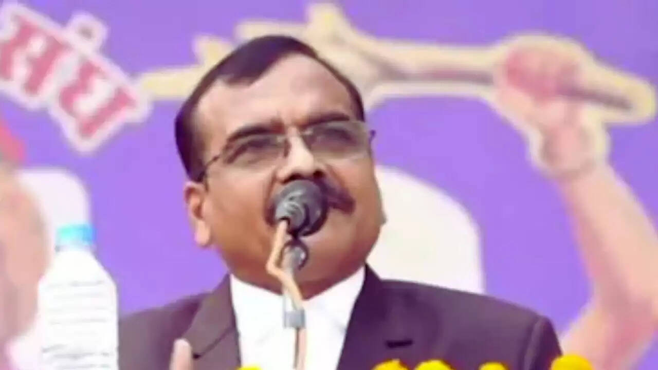 IAS संतोष वर्मा का विवादित बयान: क्या आरक्षण को लेकर ब्राह्मण समाज में बढ़ा आक्रोश?