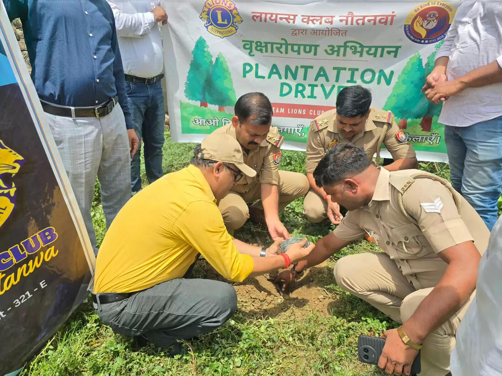 लायंस क्लब ने पर्यावरण संरक्षण के लिए वृक्षारोपण अभियान चलाया