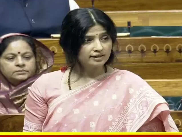 डिंपल यादव ने लोकसभा में उठाए गंभीर सवाल, कश्मीर में सुरक्षा पर उठे सवाल