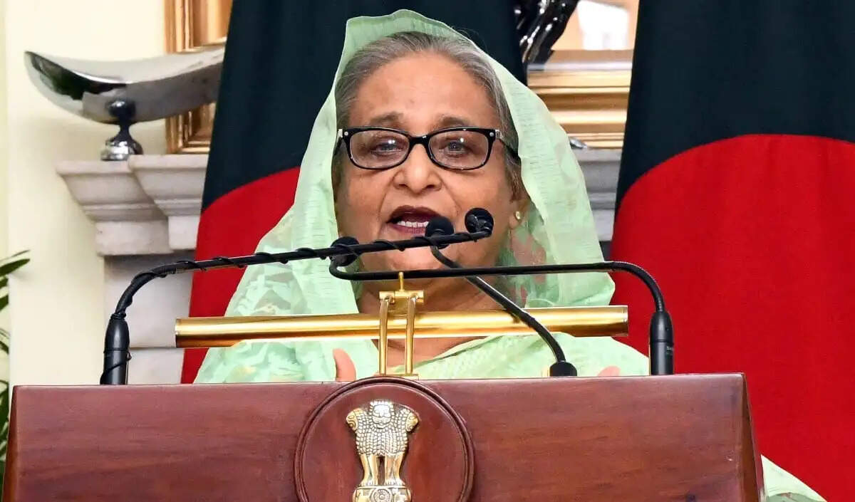 शेख हसीना ने सुवेंदु अधिकारी को दी बधाई, पश्चिम बंगाल में भाजपा की जीत का जश्न