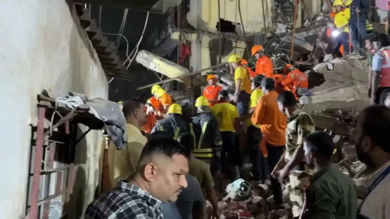 Virar में चार मंजिला इमारत का ढहना: 12 लोगों की जान गई, प्रशासन ने शुरू की जांच