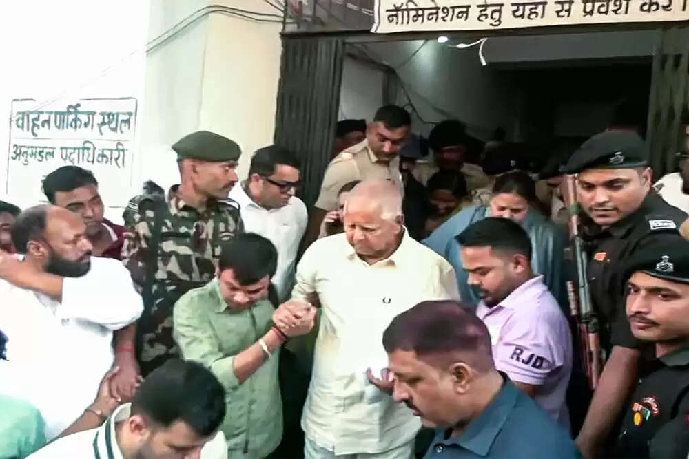 लालू प्रसाद के परिवार की कानूनी चिंताएँ बढ़ीं, सुनवाई में देरी की कोशिशें जारी