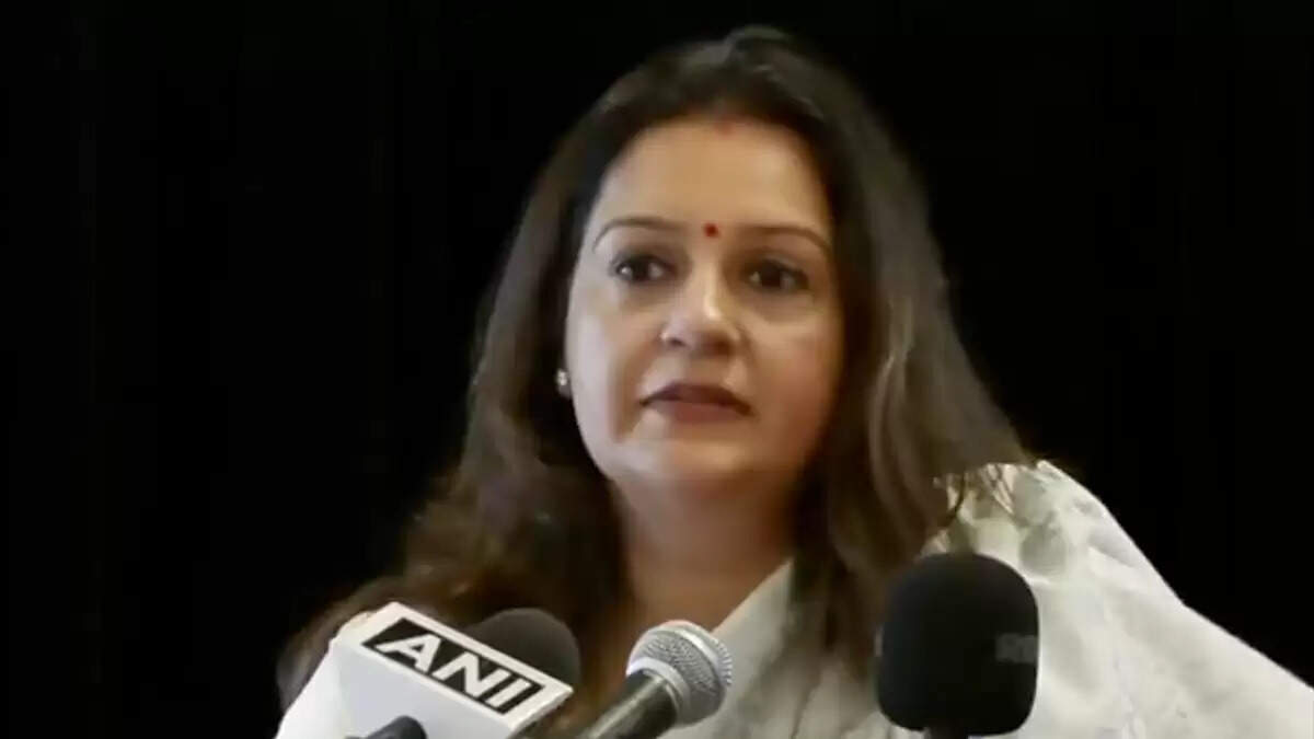 प्रियंका चतुर्वेदी ने डेनमार्क में आतंकवाद के खिलाफ की सख्त चेतावनी