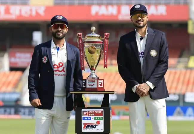 भारत और अफगानिस्तान के बीच टेस्ट मैच: भारत ने टॉस जीतकर पहले बल्लेबाजी का निर्णय लिया