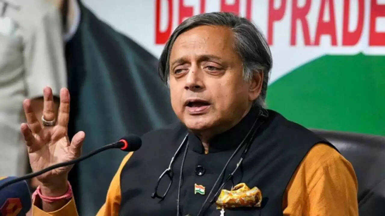 एच-1बी वीजा की नई फीस नीति से भारतीय पेशेवरों में चिंता