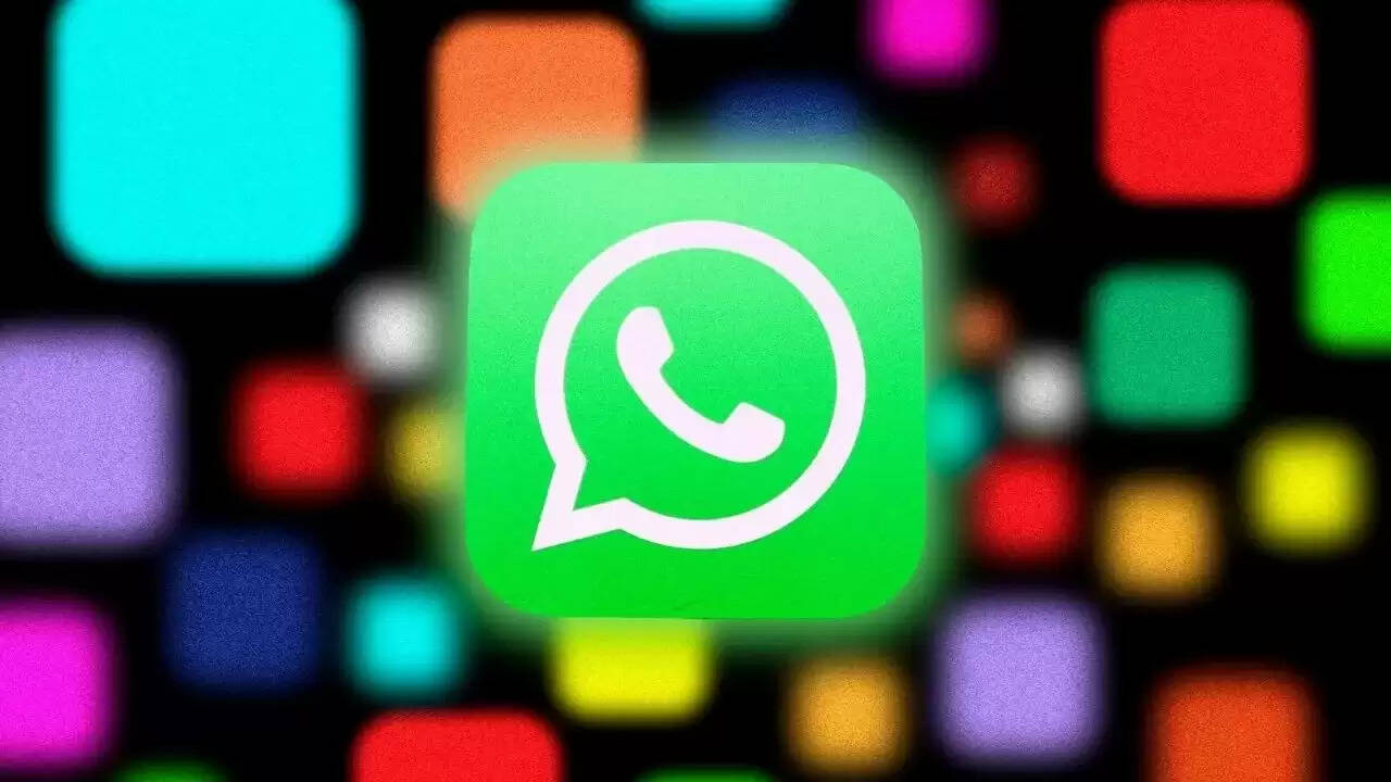 WhatsApp का नया स्टिकर सुझाव फीचर: चैटिंग को बनाएगा और भी आसान