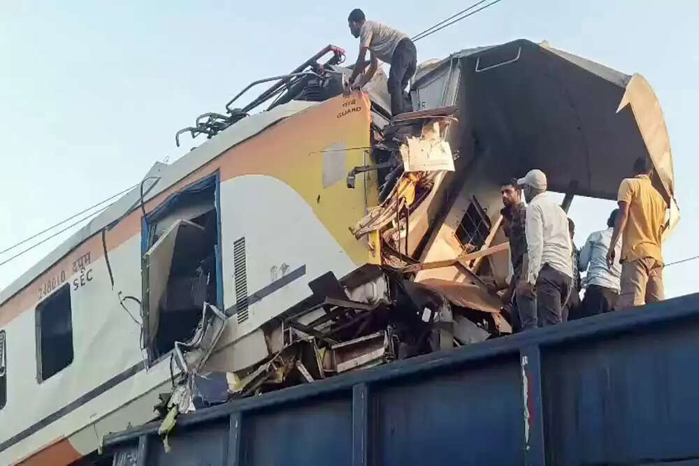 छत्तीसगढ़ में ट्रेन दुर्घटना: सात की मौत, 15 से अधिक घायल