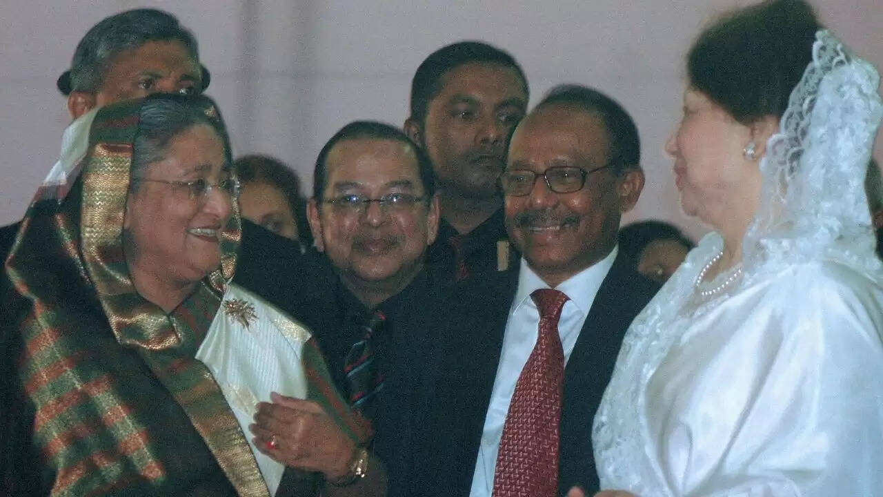 बांग्लादेश की पूर्व प्रधानमंत्री खालिदा जिया का निधन, शेख हसीना ने जताया शोक