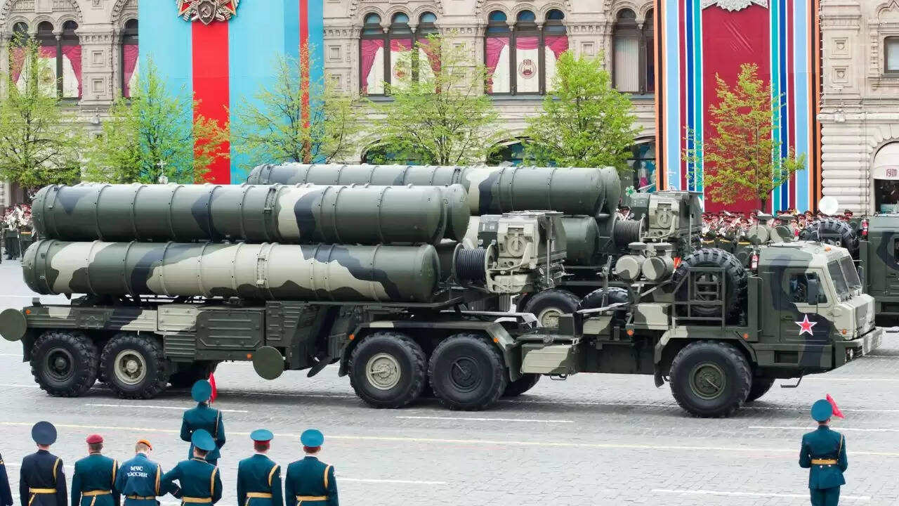 भारत को S-400 मिसाइल सिस्टम की डिलीवरी 2026 तक पूरी होगी