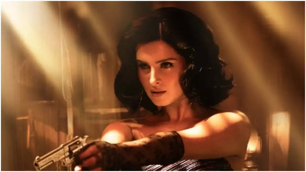 टॉक्सिक फिल्म की रिलीज डेट पर तारा सुतारिया का स्पष्ट बयान