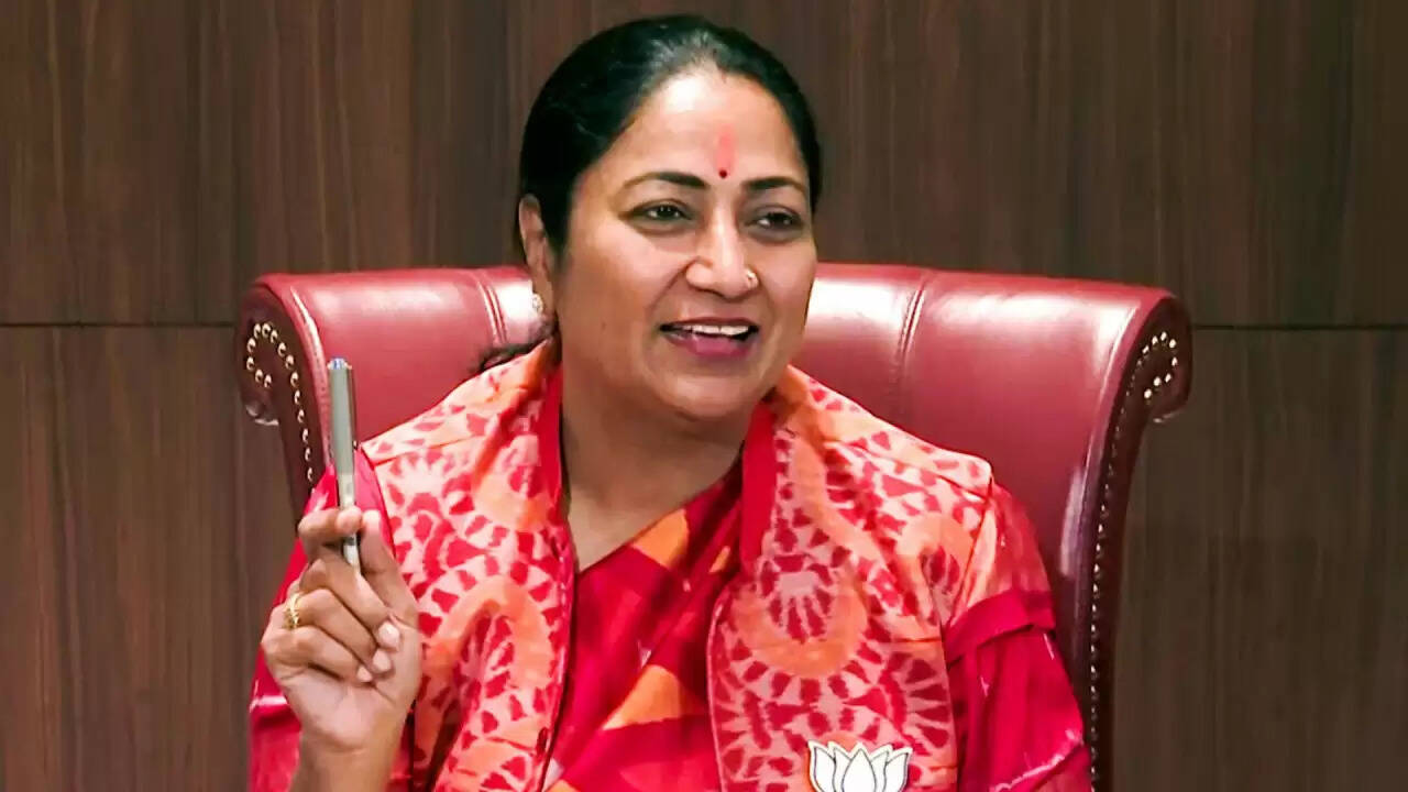 दिल्ली में प्रदूषण नियंत्रण के लिए नई पहल: बीएस-IV डीजल ट्रकों पर प्रतिबंध