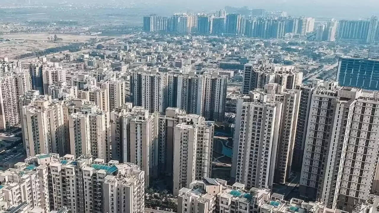 उत्तर प्रदेश में निर्माण नियमों में बदलाव: निवेशकों के लिए नई चुनौतियाँ