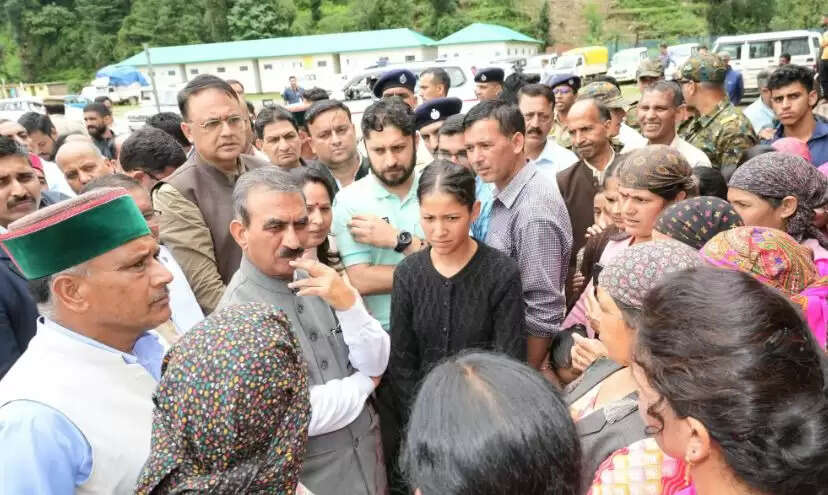 मुख्यमंत्री सुखविंदर सिंह सुक्खू ने आपदा प्रभावित क्षेत्रों का दौरा किया
