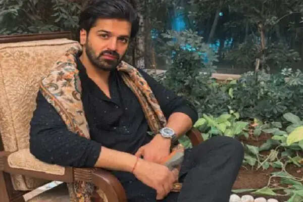 रोहन गंडोत्रा और सनी लियोन की फिल्म 'नशा' में बिजनेसमैन का किरदार निभाएंगे