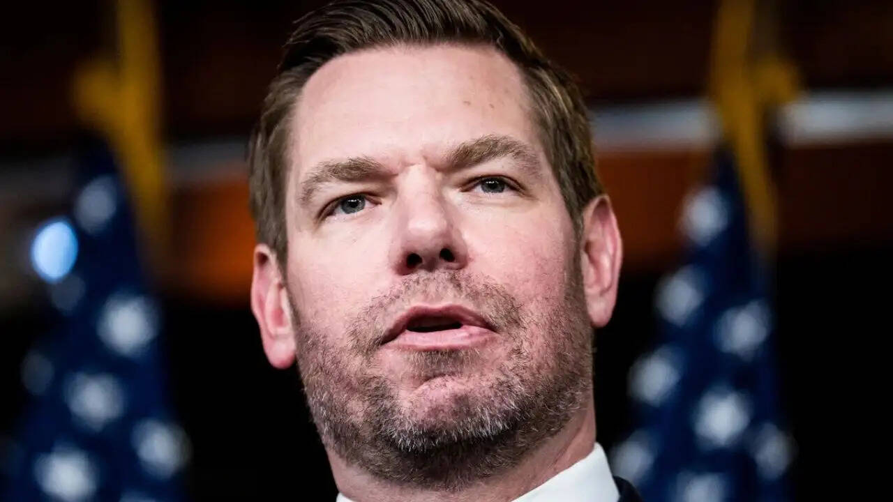 क्या कैलिफोर्निया के गवर्नर पद के उम्मीदवार एरिक स्वालवेल पर लगे यौन दुराचार के आरोप चुनावी मुहिम को प्रभावित करेंगे?