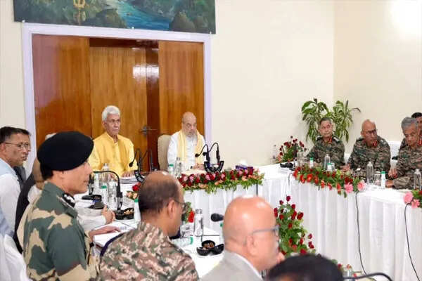 अमरनाथ यात्रा की सुरक्षा पर अमित शाह की समीक्षा बैठक