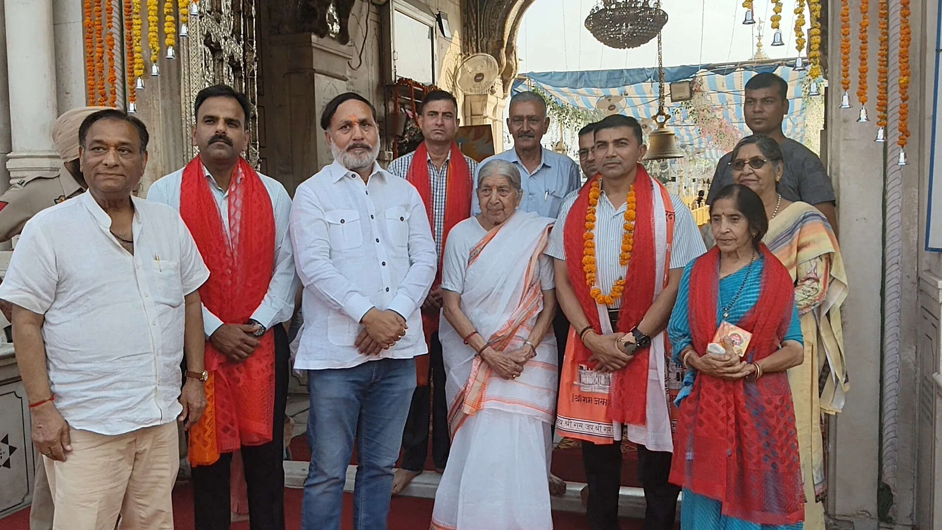 मेजर जनरल कार्तिक शेषाद्रि का श्री दुग्र्याणा मंदिर में स्वागत