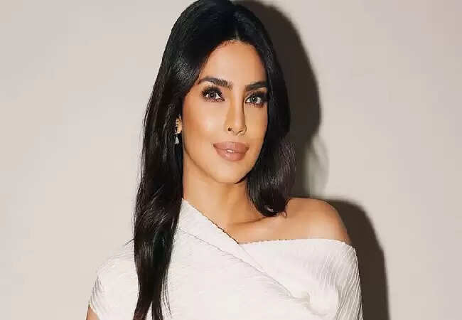 स्किन टोन के अनुसार कपड़े पहनने के फायदे और पहचानने के तरीके
