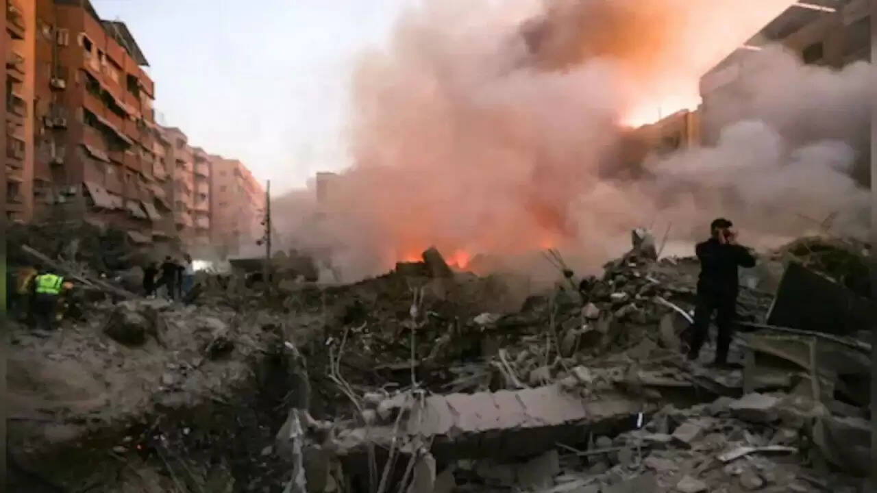 गाज़ा में इजराइल के हवाई हमलों से मची तबाही: बच्चों की मौत पर उठे सवाल