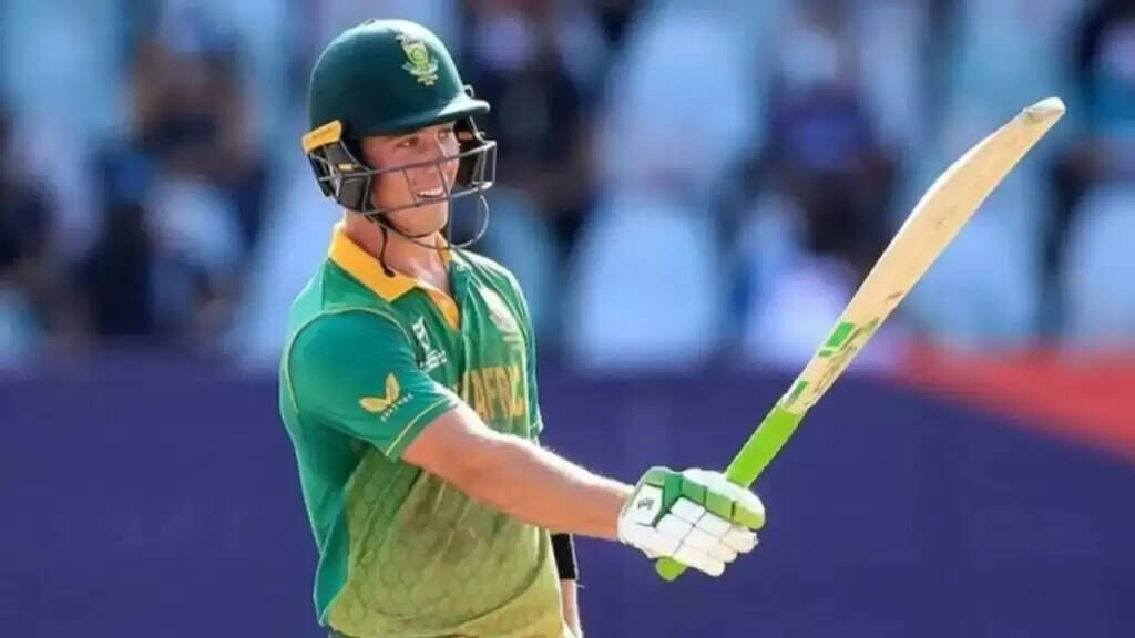 T20I में धोनी के शिष्य का अद्भुत प्रदर्शन, बिना सिंगल-डबल के बनाए 96 रन