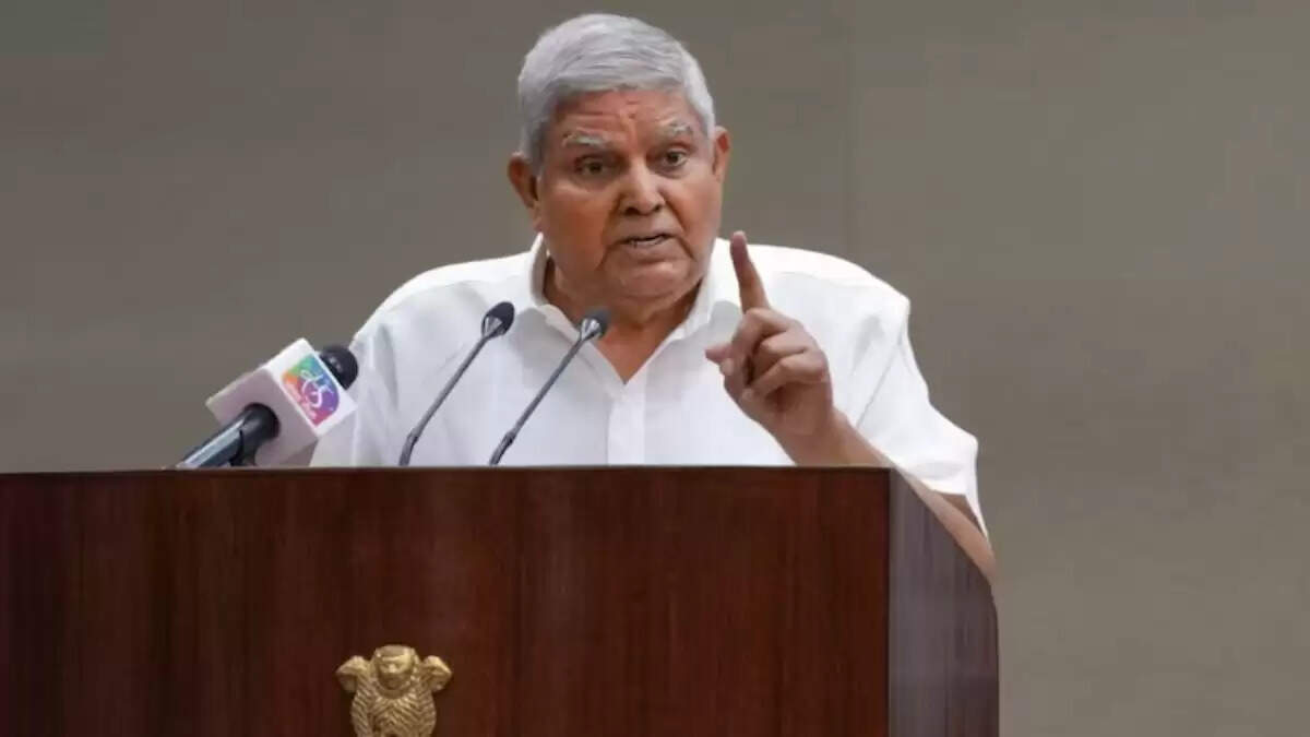 उपराष्ट्रपति जगदीप धनखड़ का इस्तीफा: राष्ट्रपति ने मंजूर किया