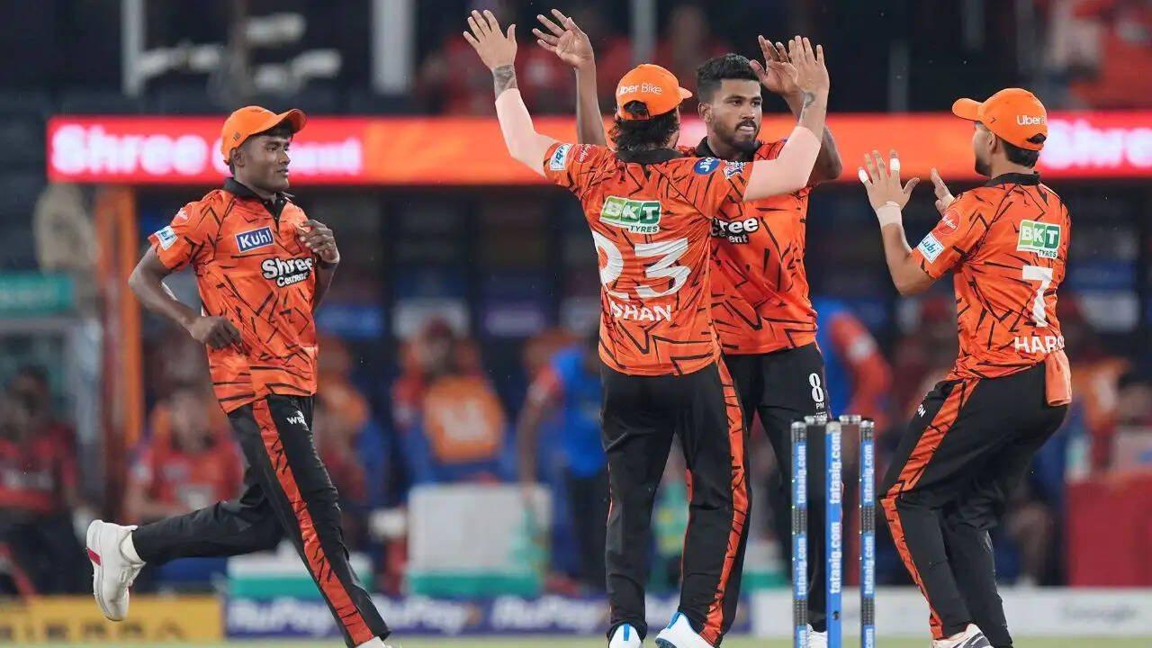 सनराइजर्स हैदराबाद ने दिल्ली कैपिटल्स को हराया, अभिषेक शर्मा का शानदार शतक