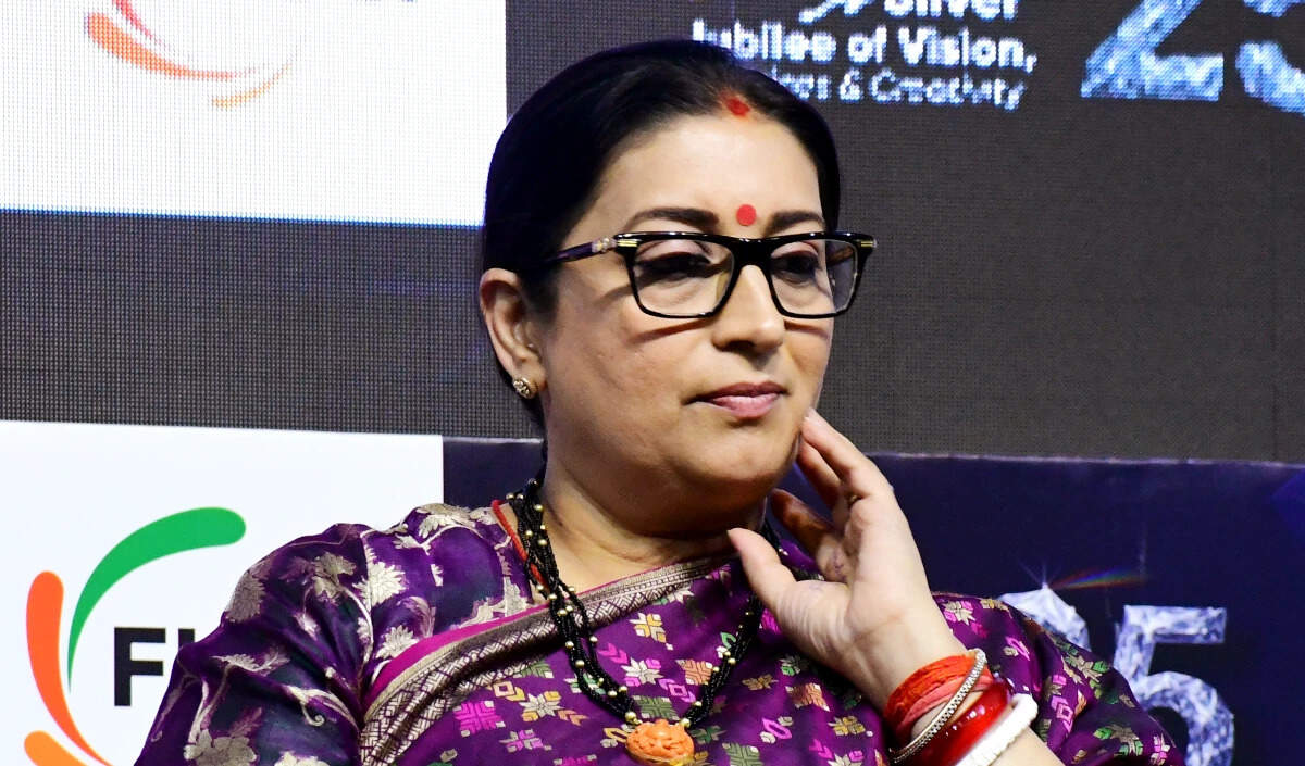 महिलाओं के सूक्ष्म उद्यमों को सशक्त बनाने की आवश्यकता: स्मृति ईरानी