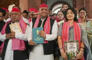 18वीं लोकसभा का पहला सत्र: शपथ ग्रहण और संविधान की रक्षा का संकल्प